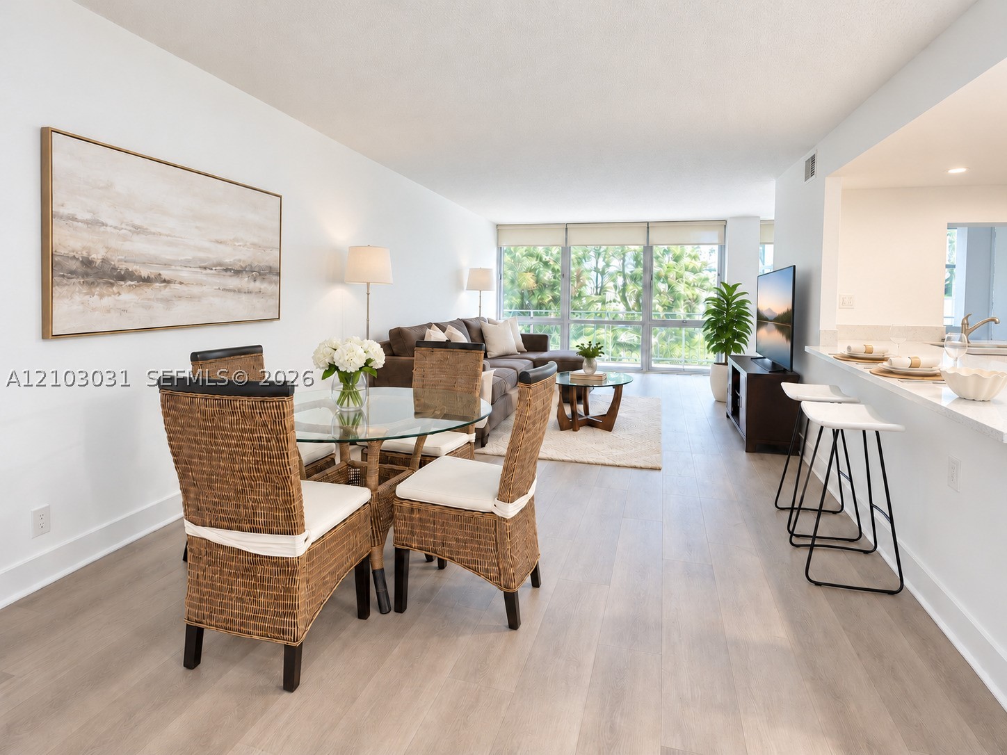 1000 Parkview Dr Unit 202 — photo