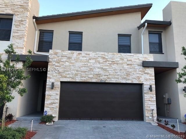 10552 NW 78th Ter Unit 0 — photo