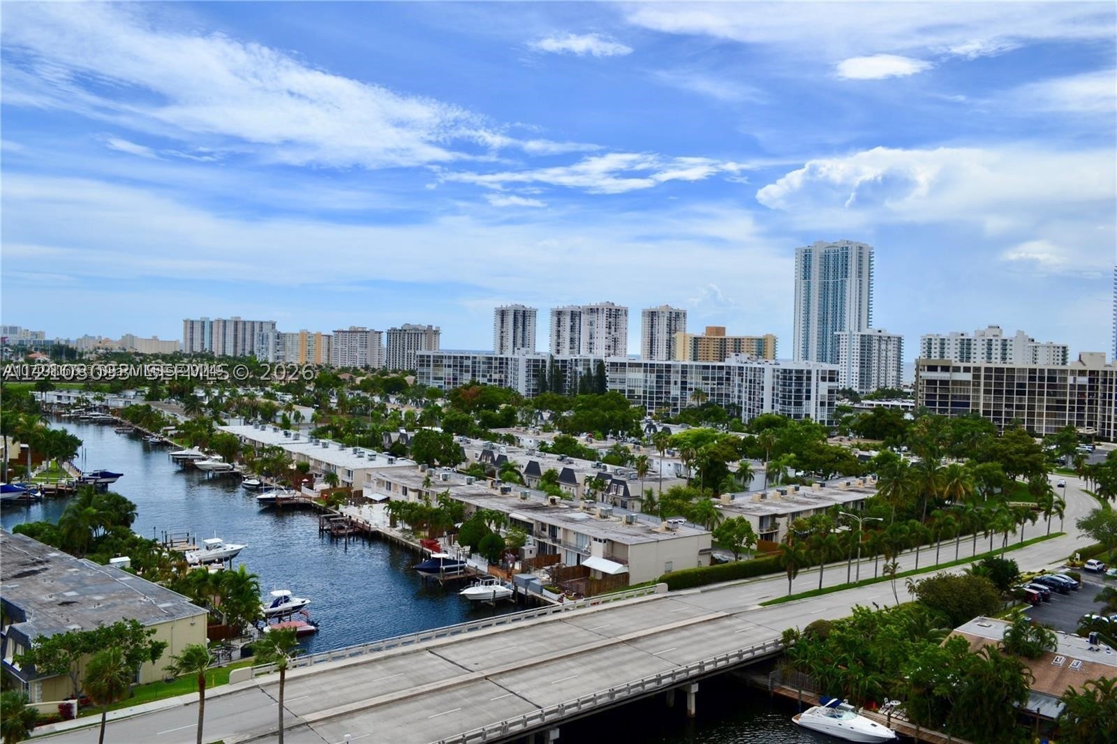 2500 Parkview Dr Unit 1208 — photo