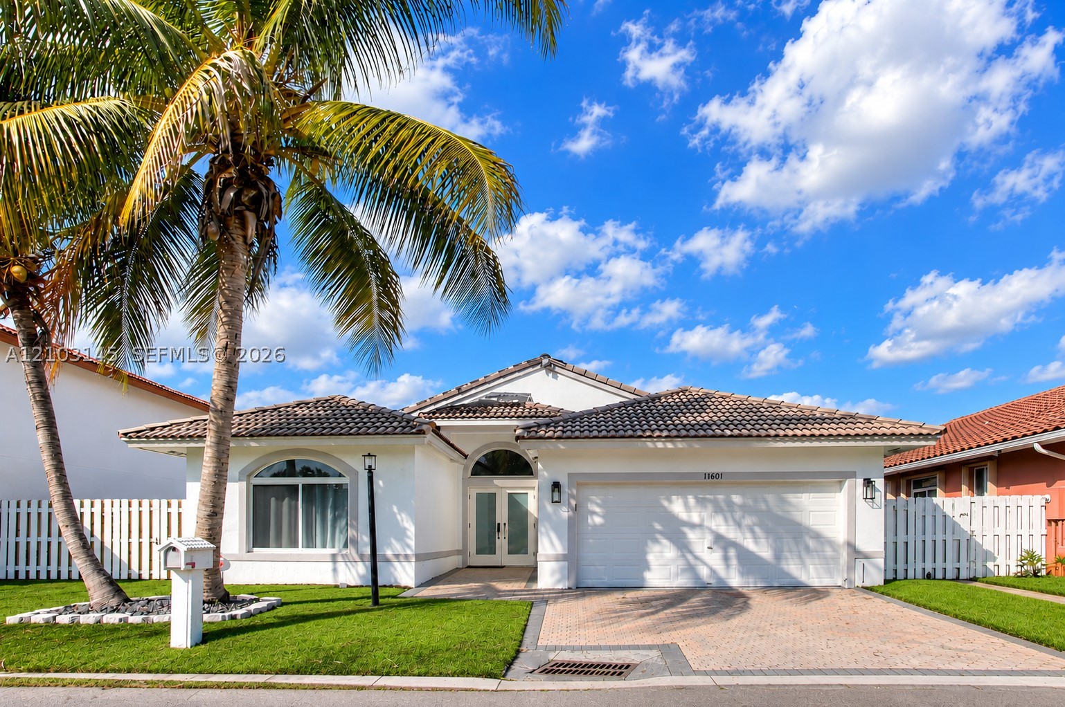 11611 SW 10th Ct — photo