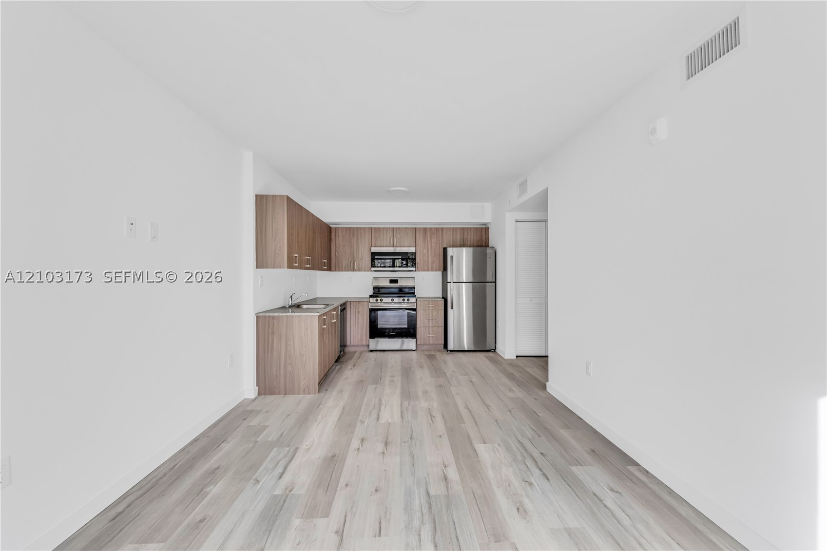175 NW 160th St Unit 313 — photo