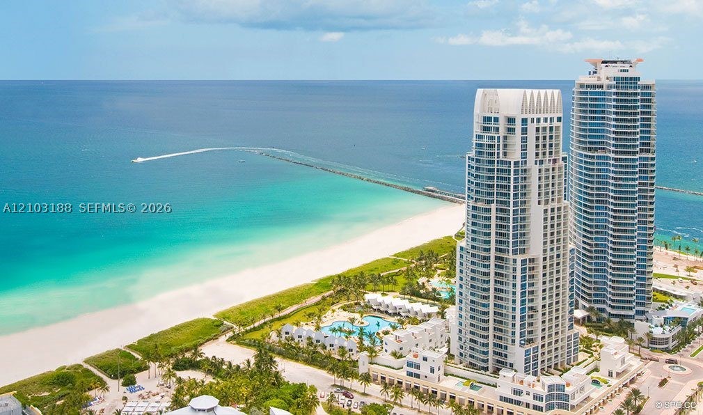 100 S Pointe Dr Unit 1109 — photo