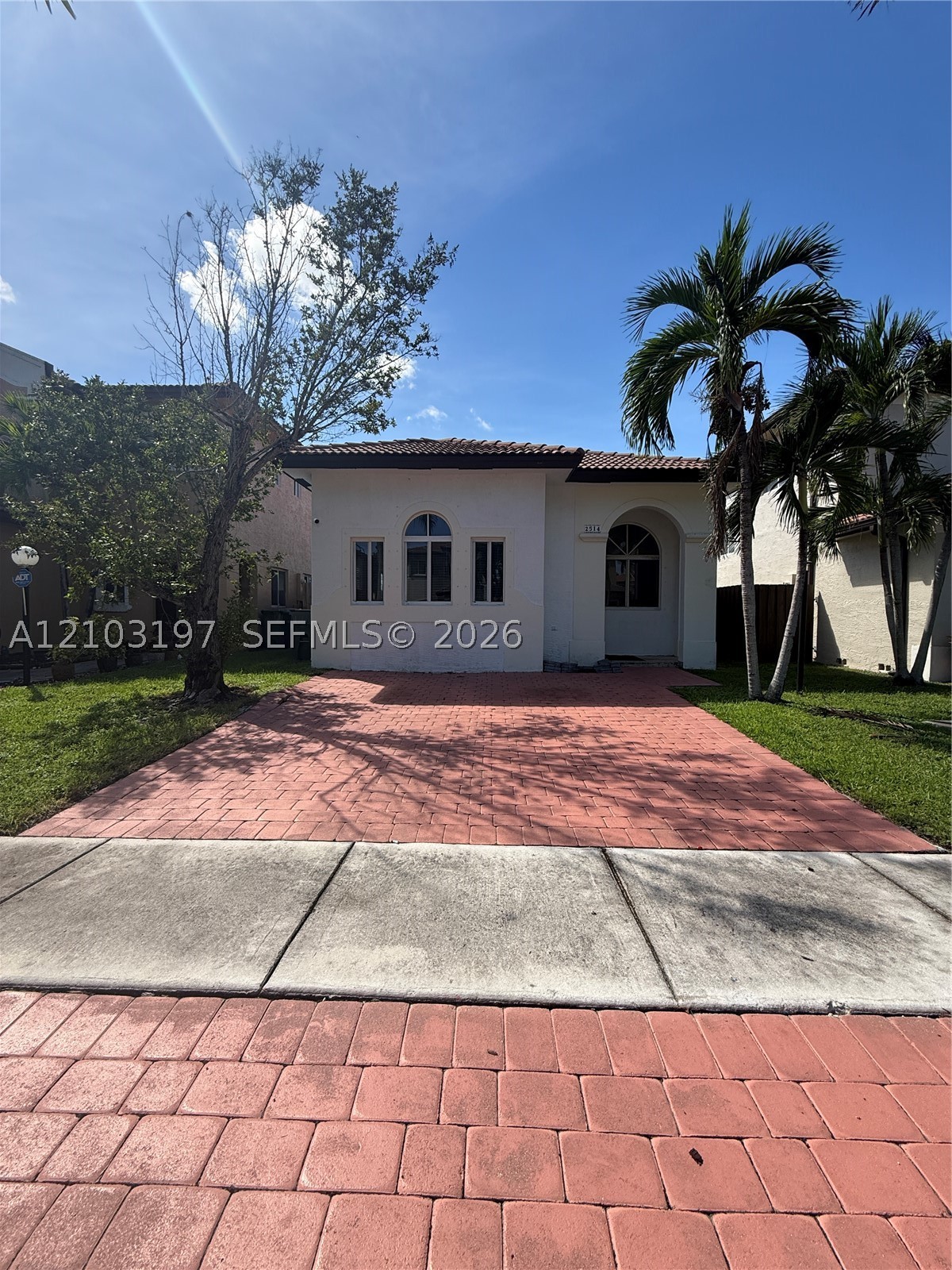 2514 NE 41 — photo