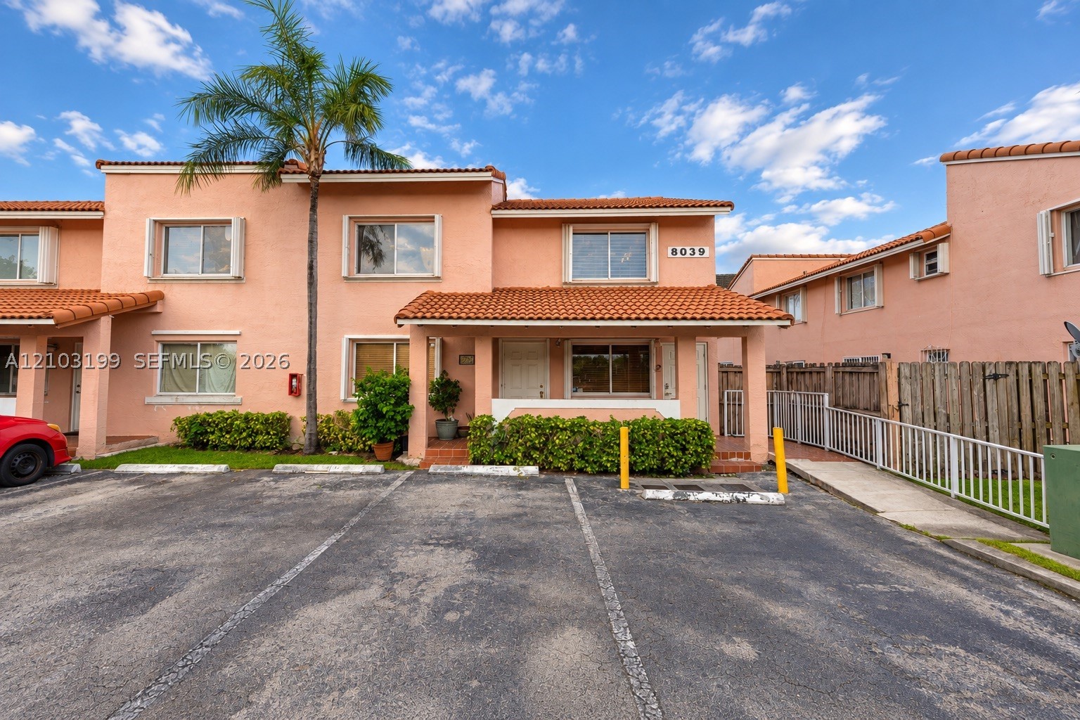 8039 Lake Dr Unit 205 — photo
