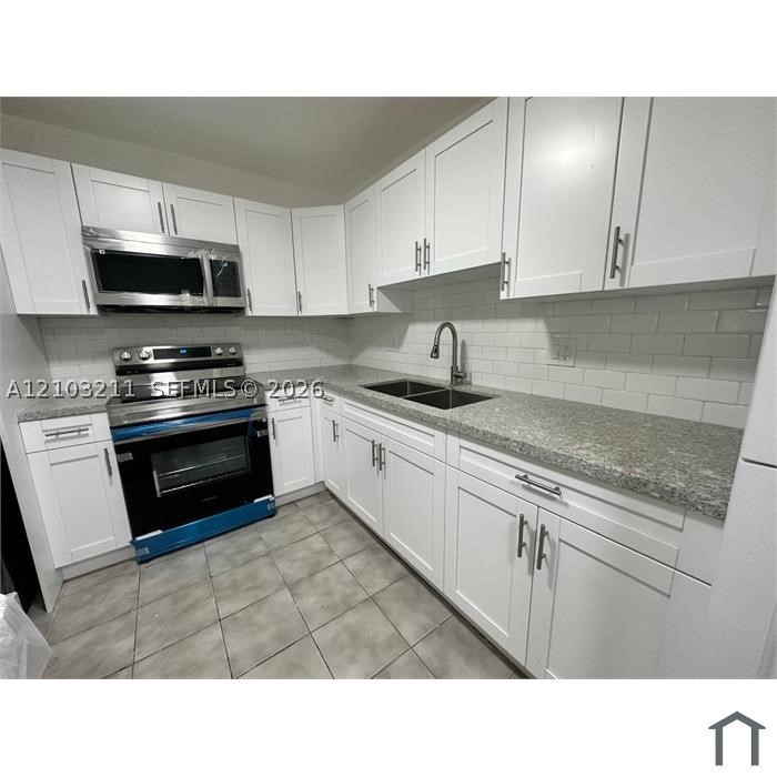 5321 NW 16th Ct Unit 5321 — photo