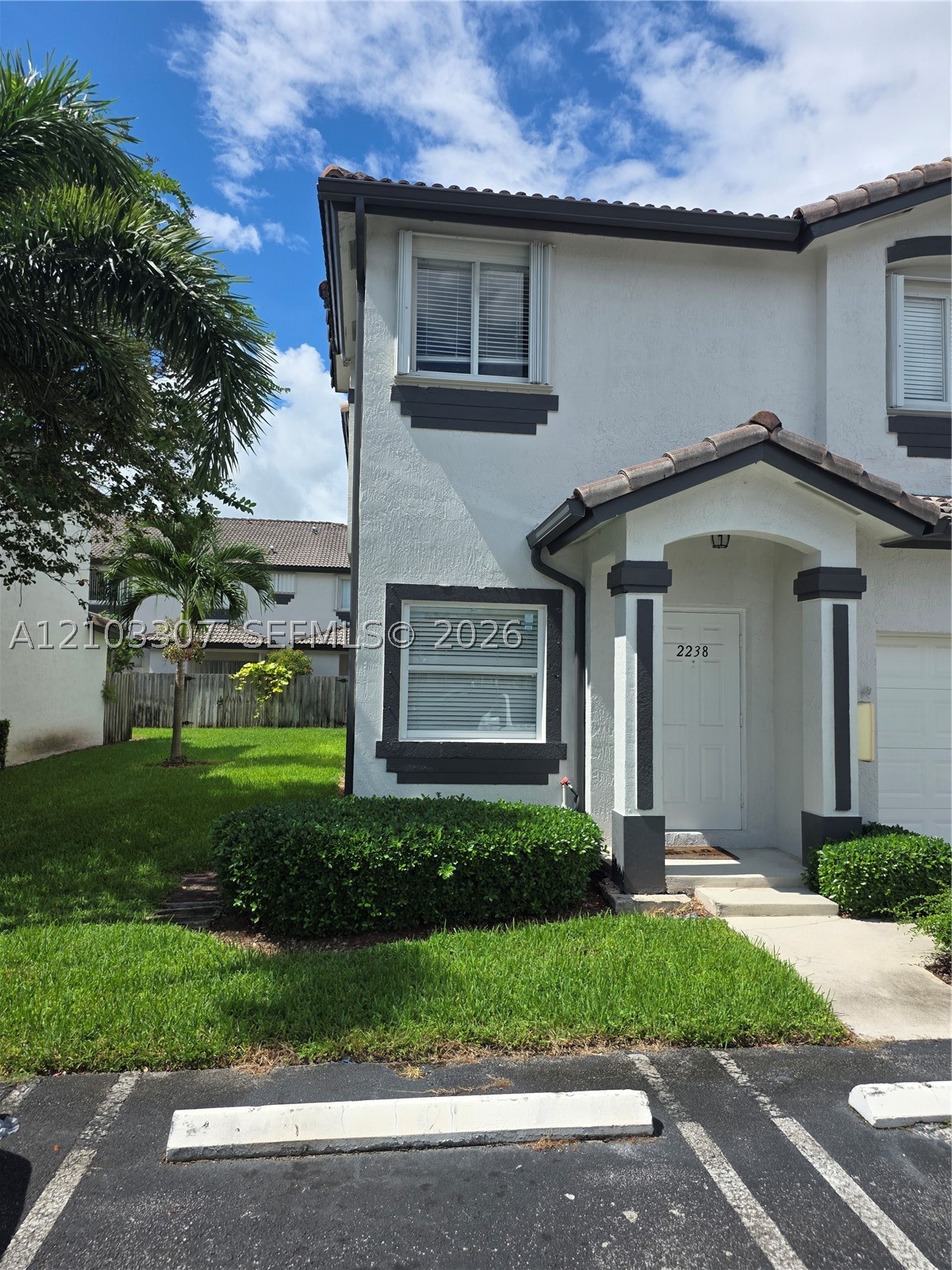 2238 SE 26th Ln Unit 2238 — photo