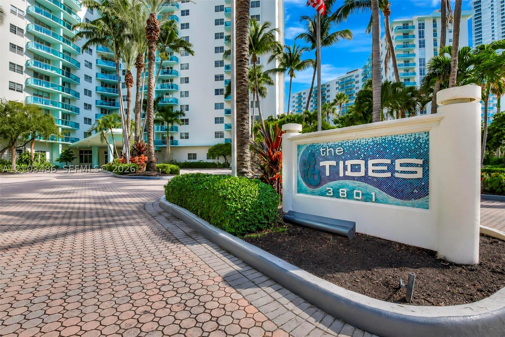 3801 S Ocean Dr Unit 8J — photo