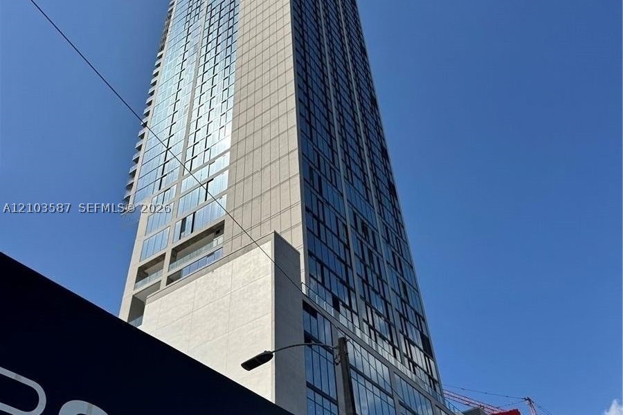 20 NE 11th Unit 3812a — photo