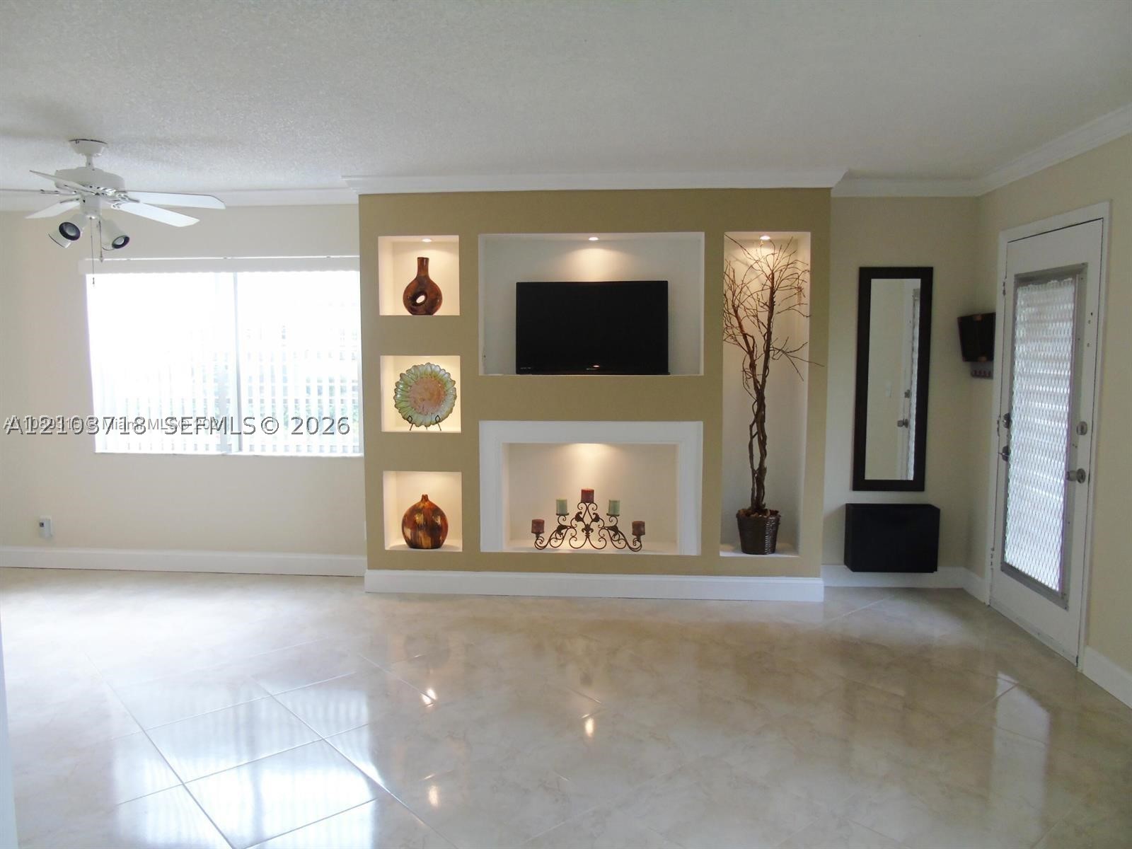 545 Normandy L Unit 545 — photo