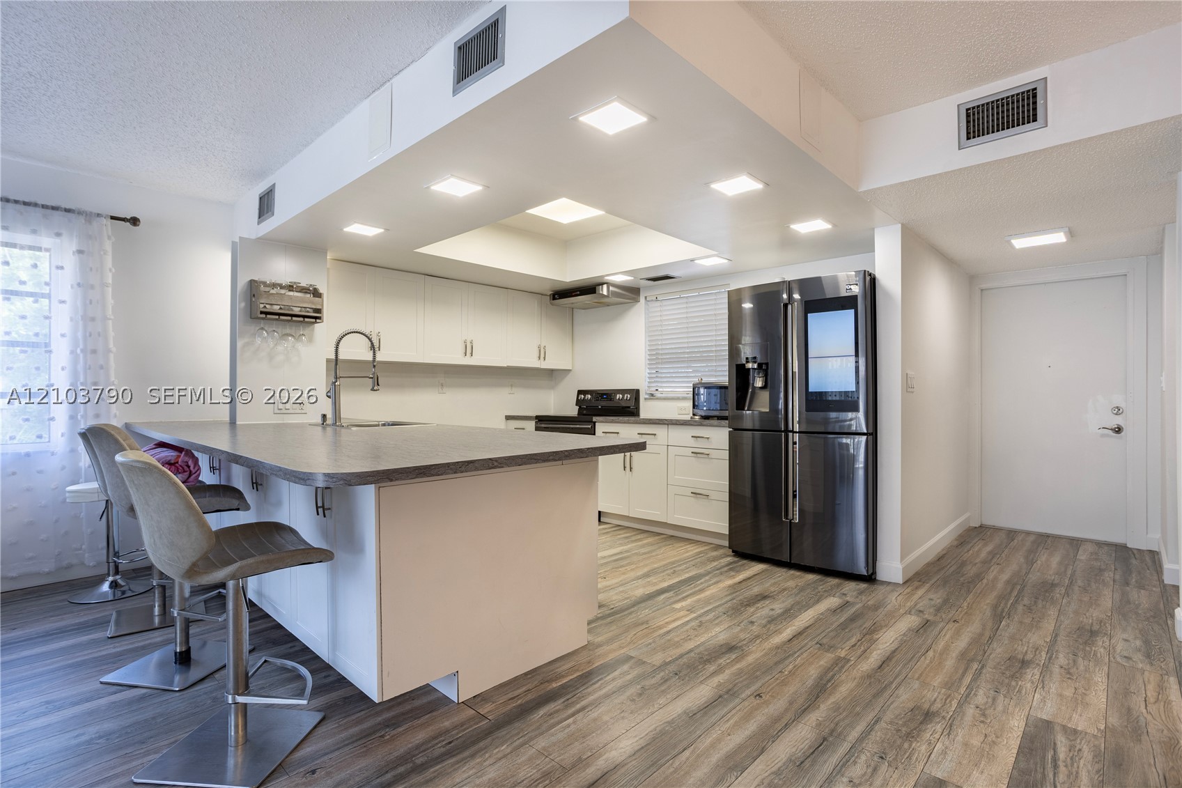3951 NE 19th Rd Unit 1702 — photo