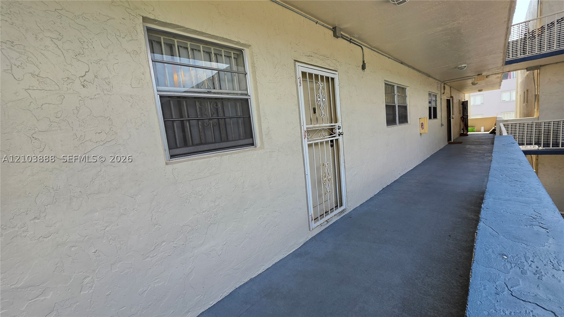 16750 NE 10th Ave Unit 208 — photo