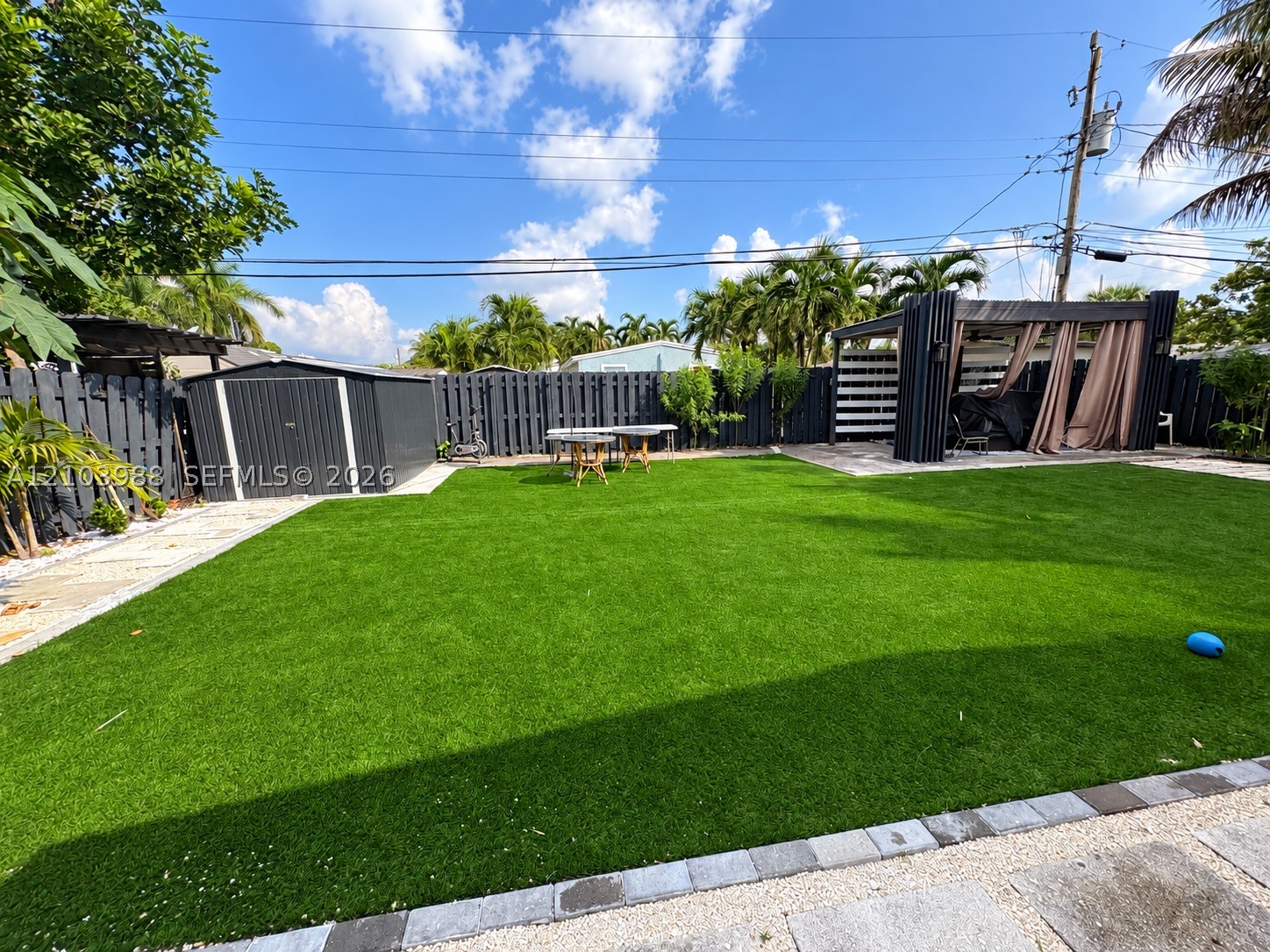 6115 Southgate Blvd — photo