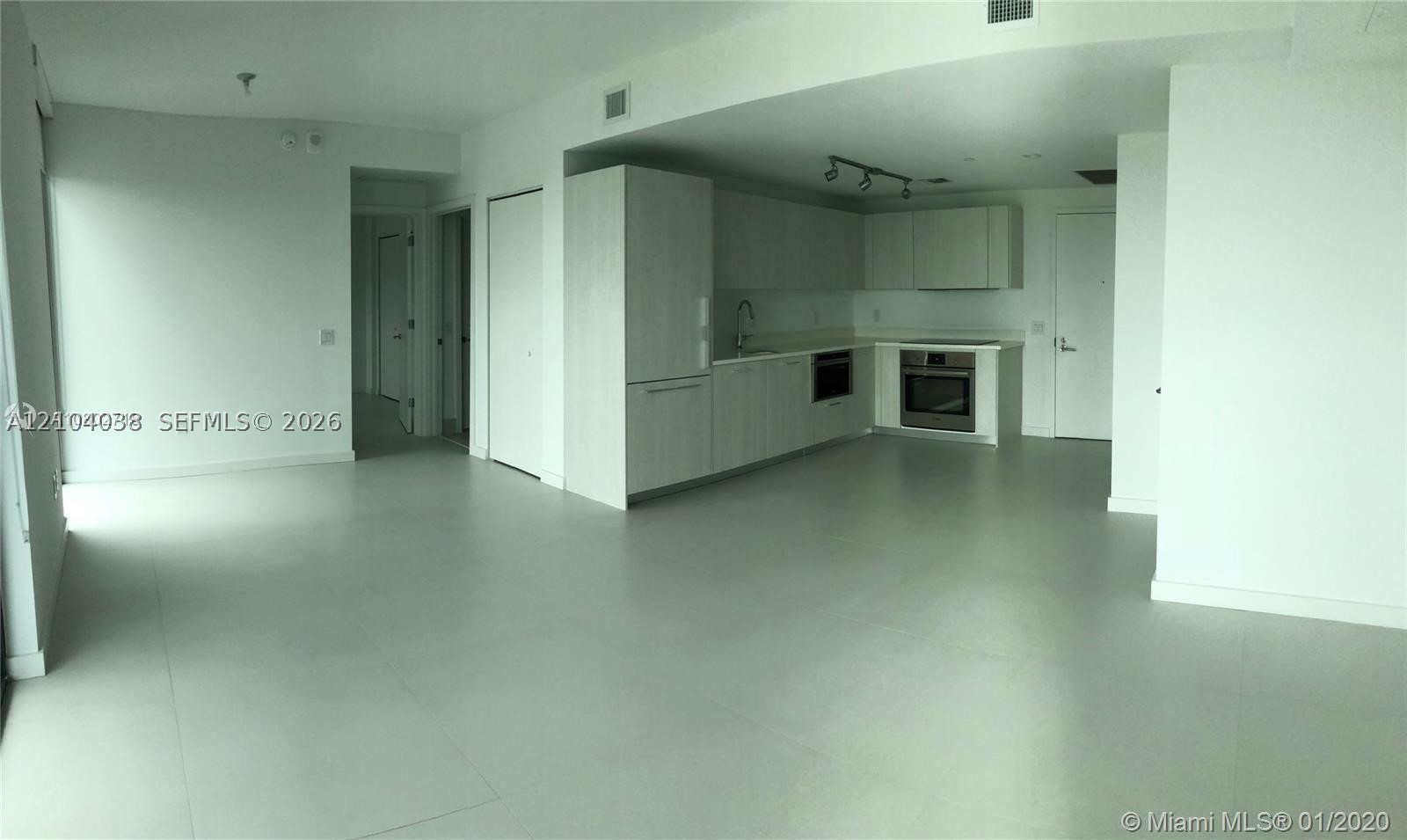 501 NE 31st St Unit 3609 — photo