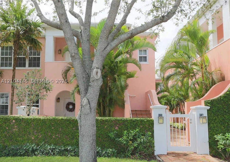 578 Loretto Ave Unit 5 — photo