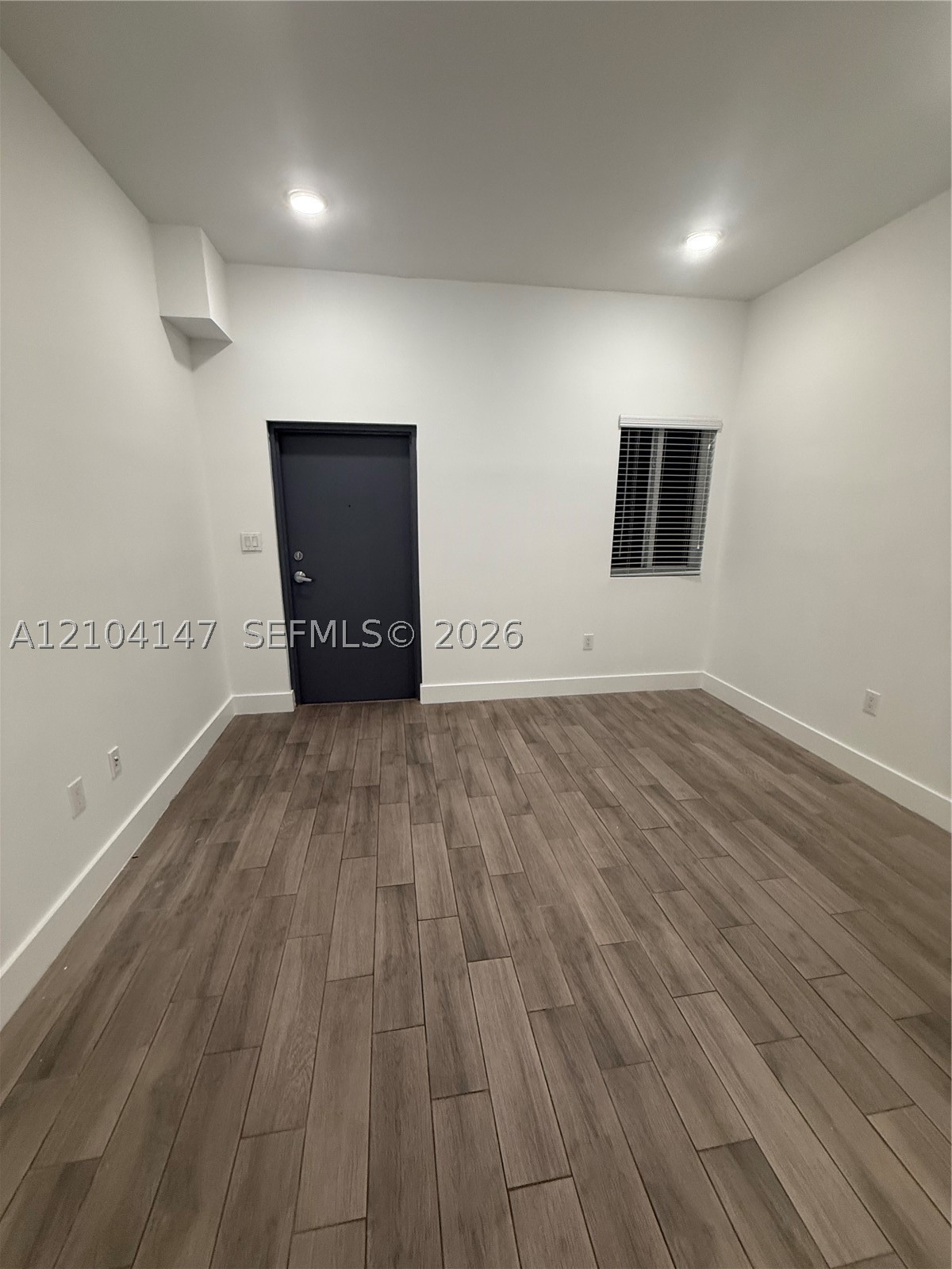486 E 30th Street #202, Hialeah, FL 33013 — photo 2