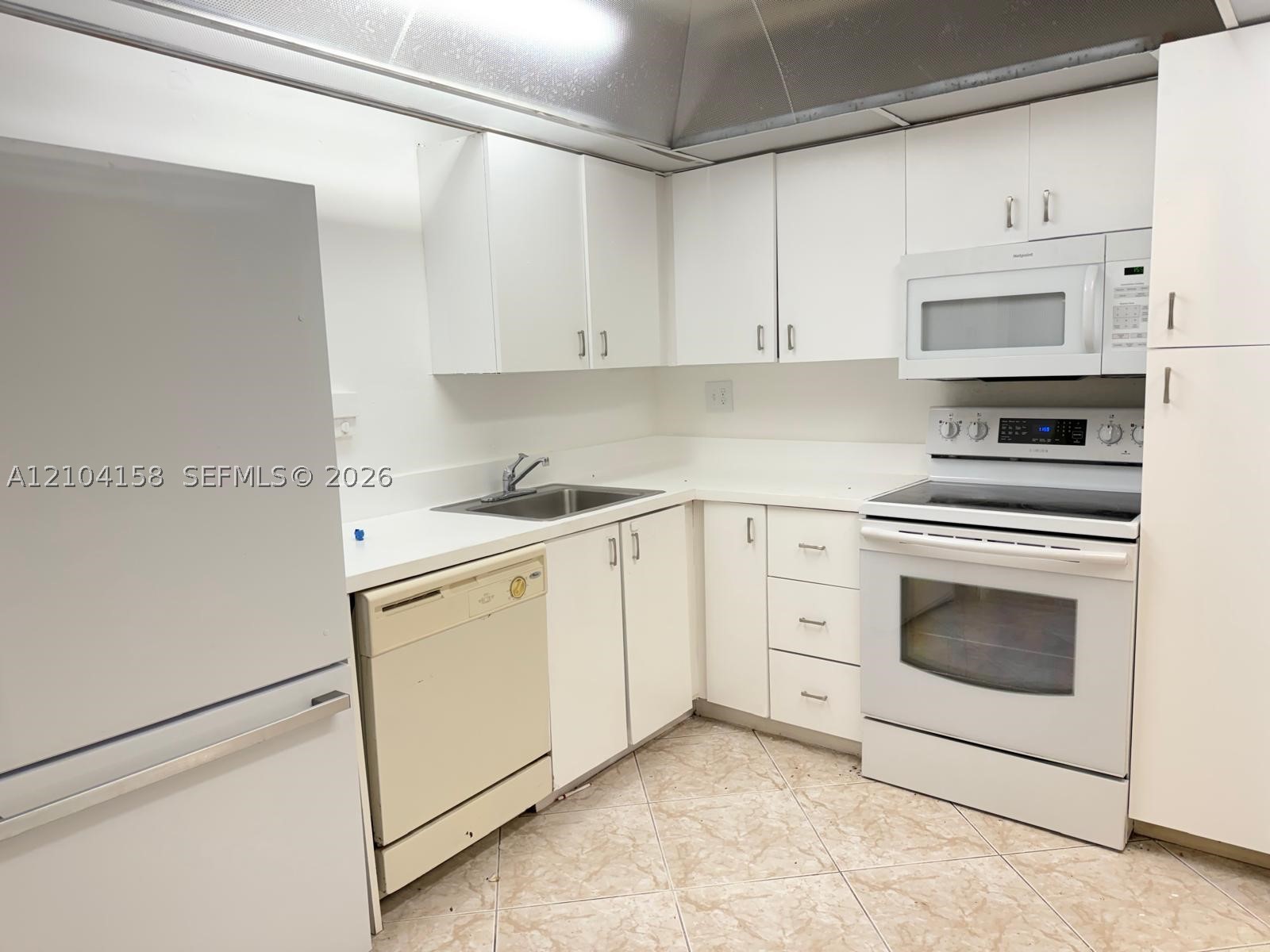 4304 NW 9th Ave Unit 2-1C — photo