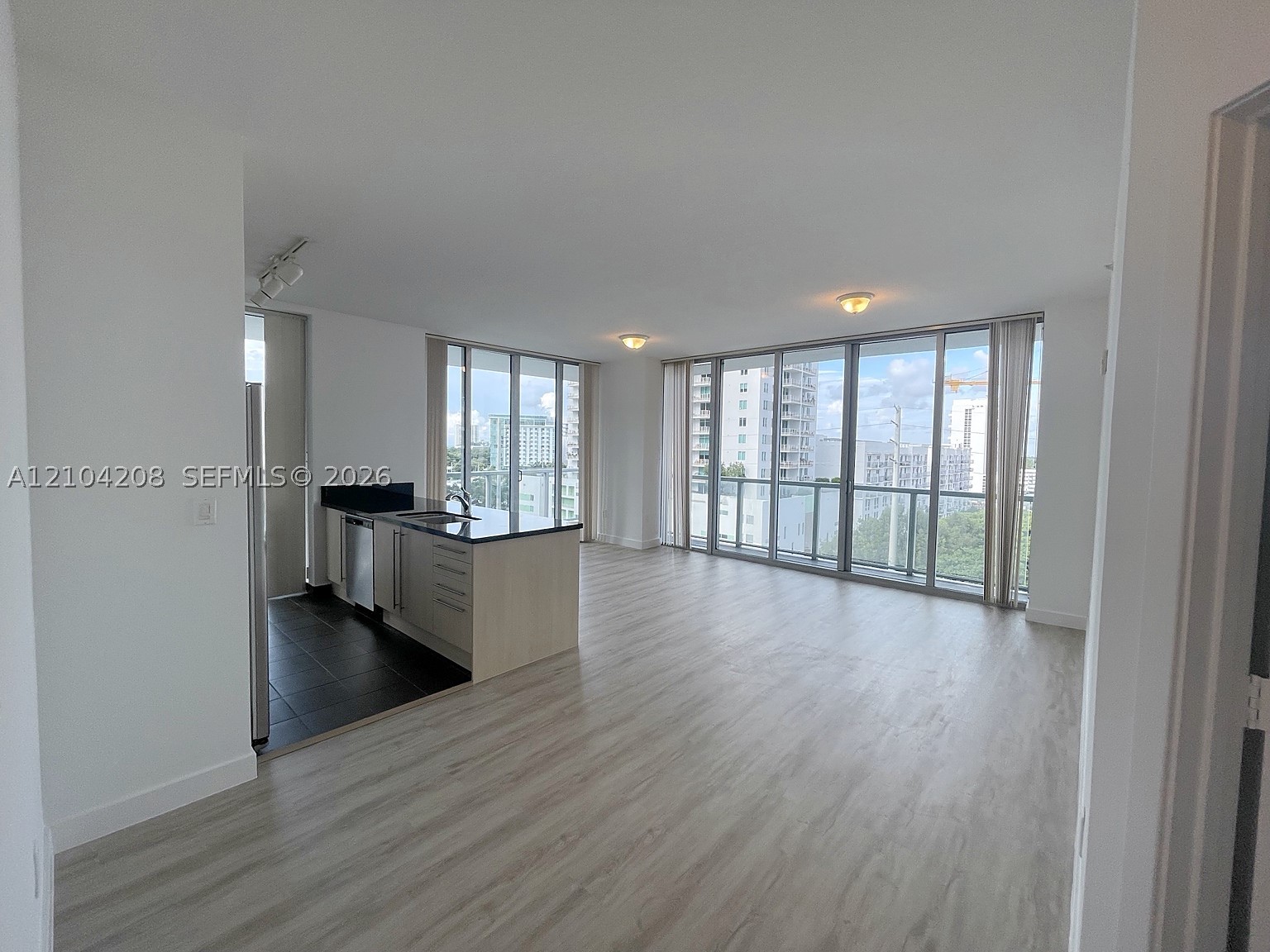 79 SW 12th St Unit 1001-S — photo
