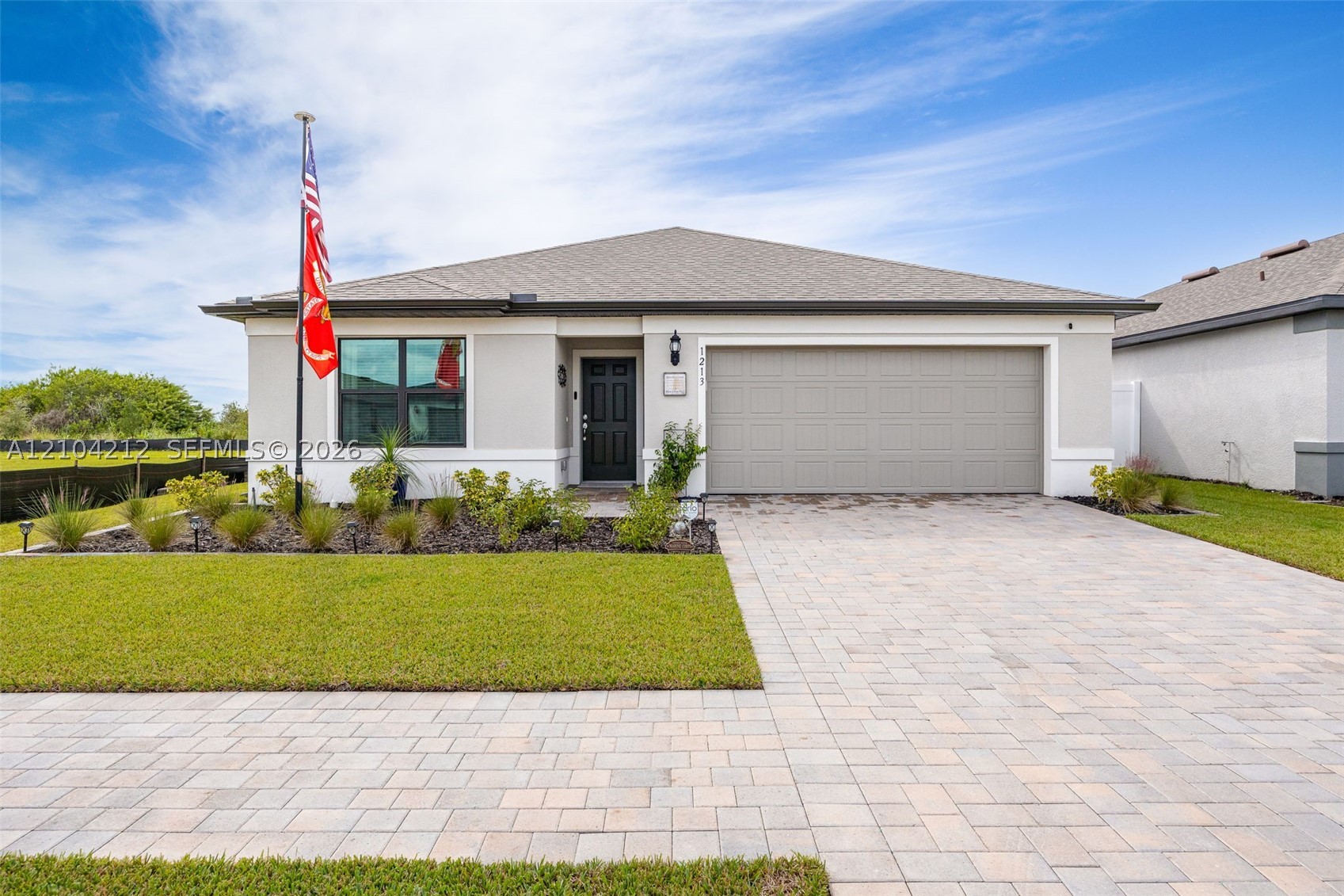 1213 Caloosa Cove Dr — photo