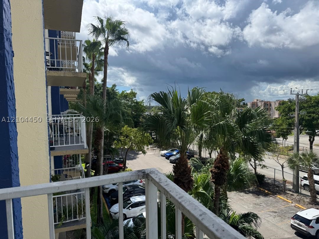 801 NW 47th Ave Unit 410W — photo