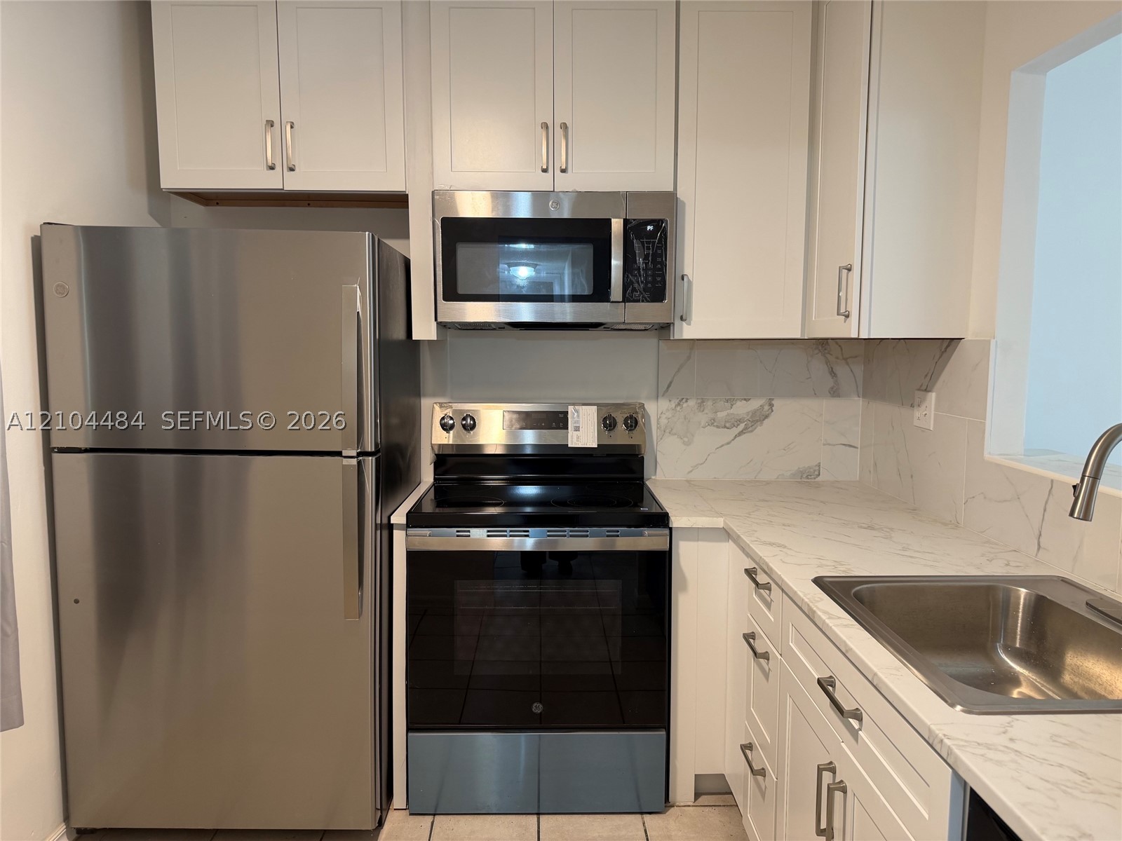 5001 W Oakland Park Blvd Unit 305 — photo