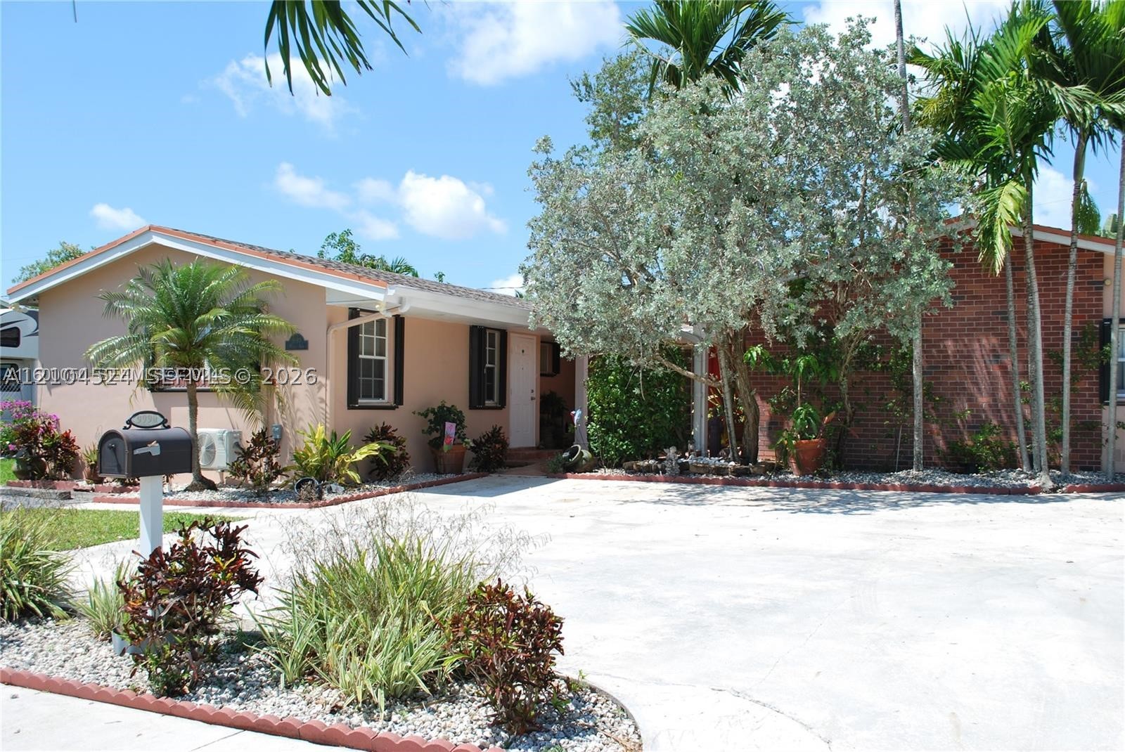 9990 Marlin Rd — photo