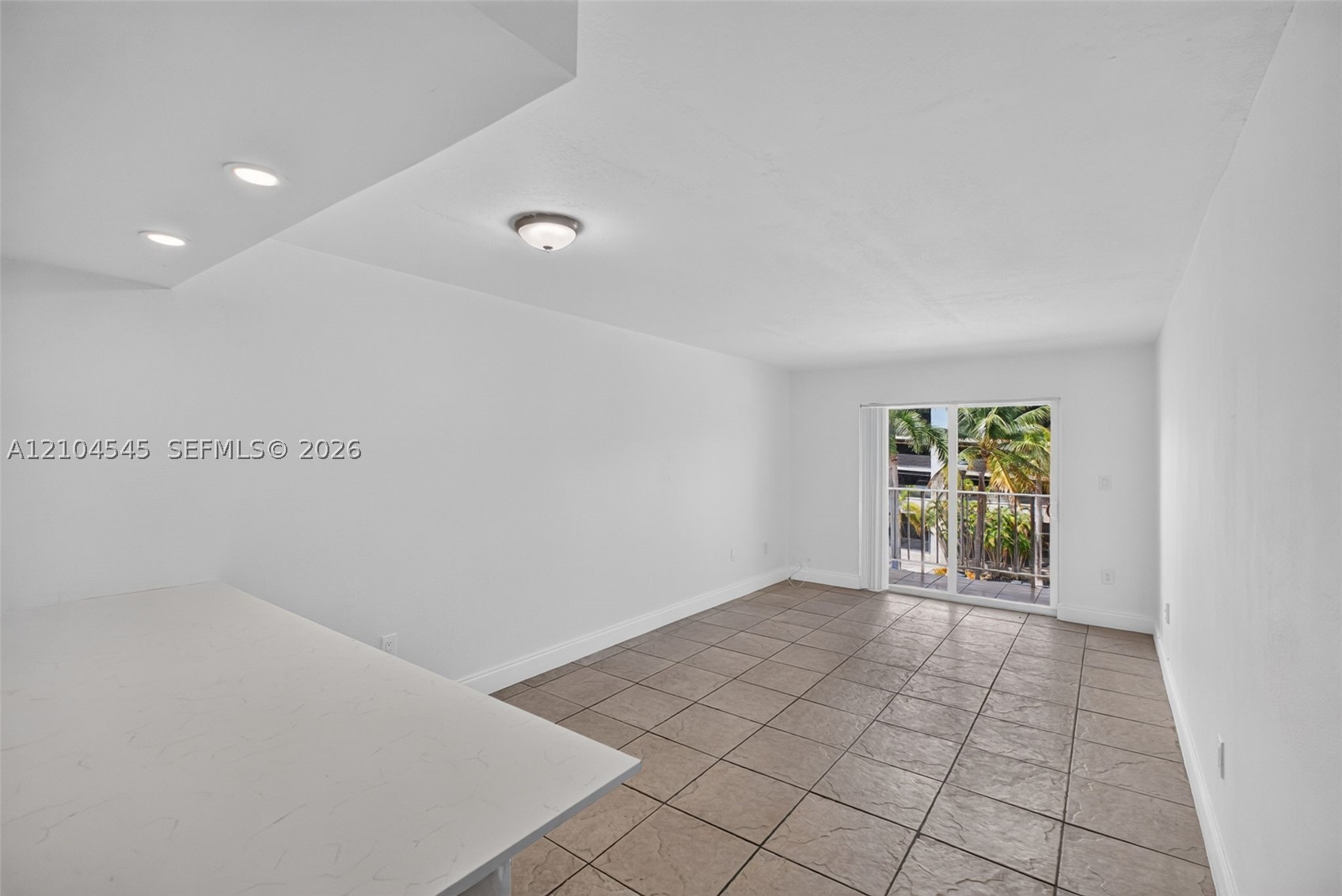 453 SW 2nd St Unit 301C — photo