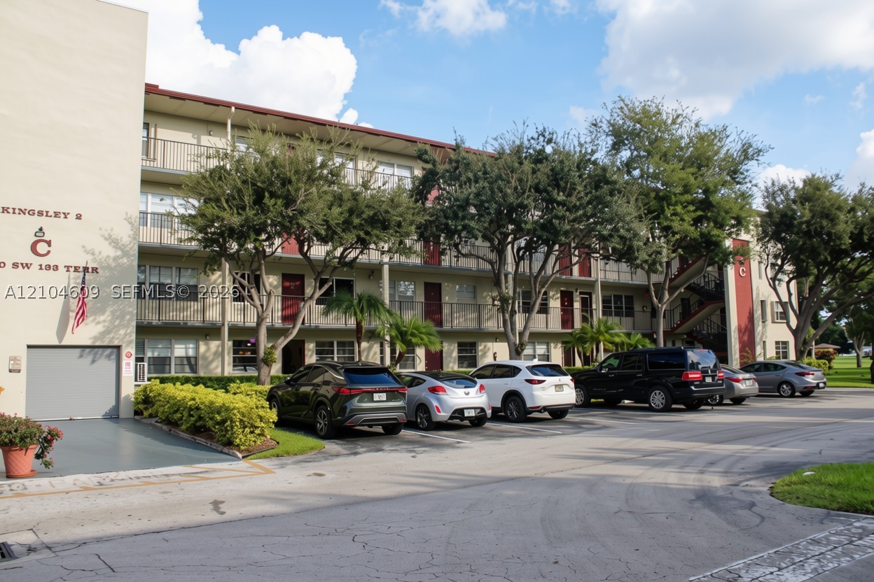 750 SW 133rd Ter Unit 114C — photo
