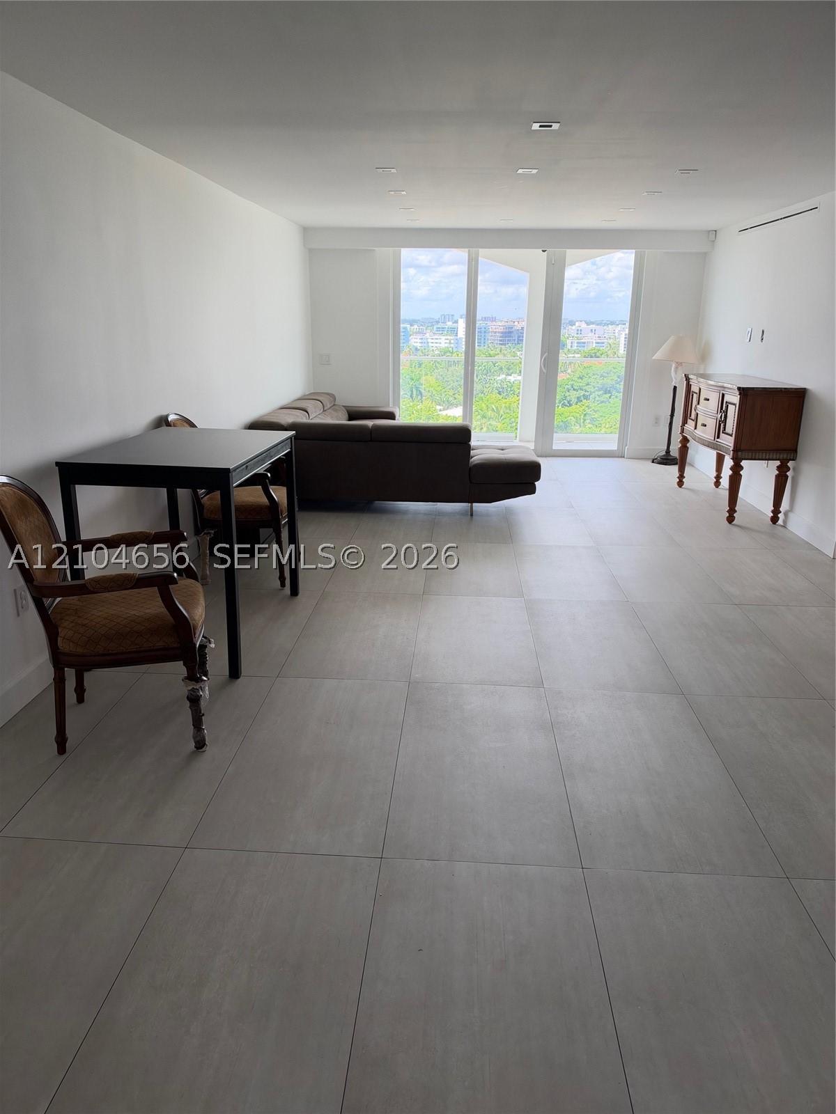 9801 Collins Ave Unit 12Q — photo