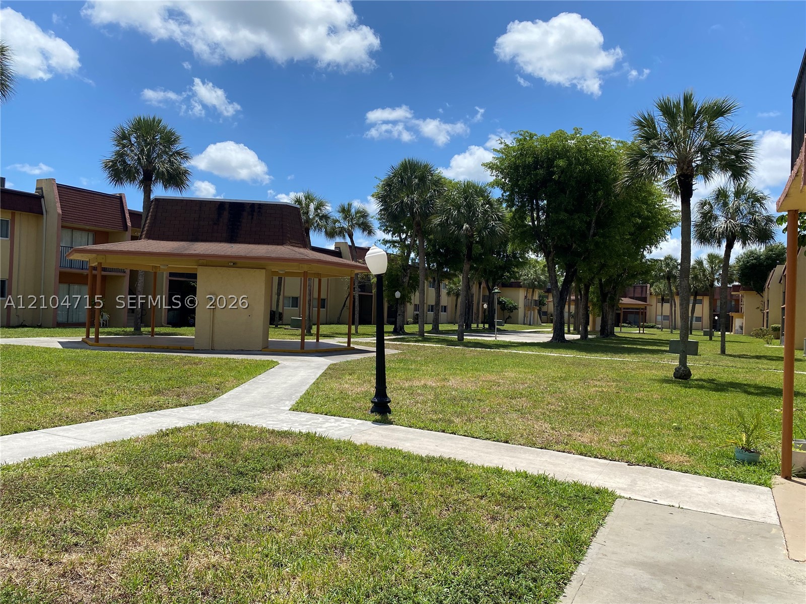 2840 NW 55th Ave Unit 2D — photo