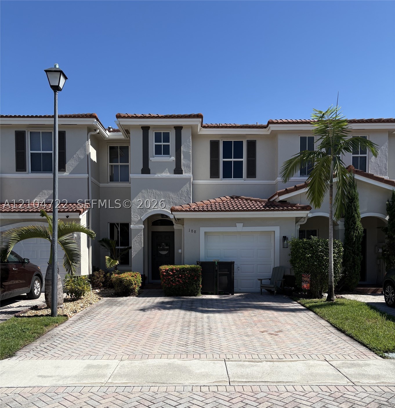 188 Riverwalk Cir — photo