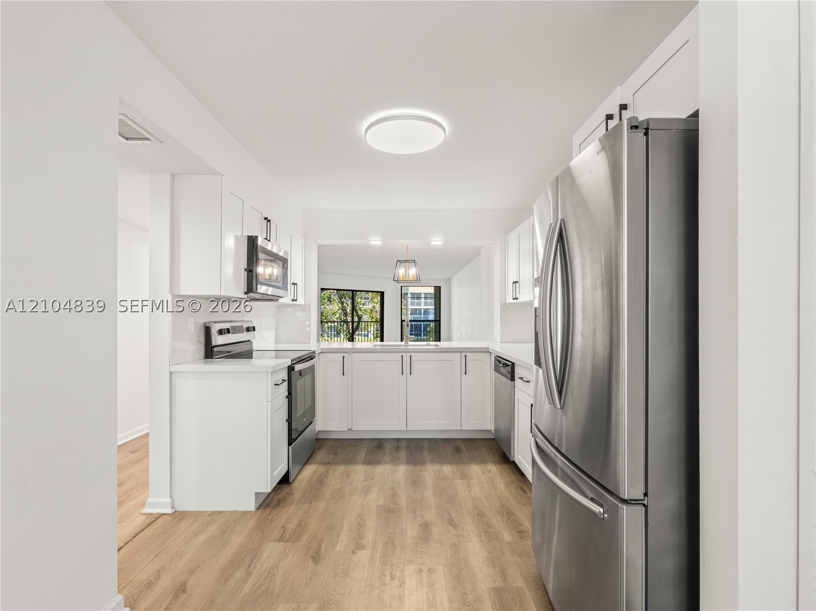 7547 Fairfax Dr Unit 210 — photo