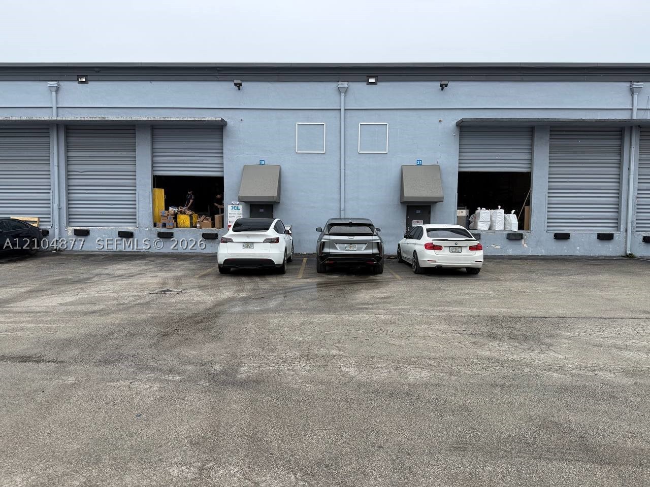 10302 NW South River Dr — photo