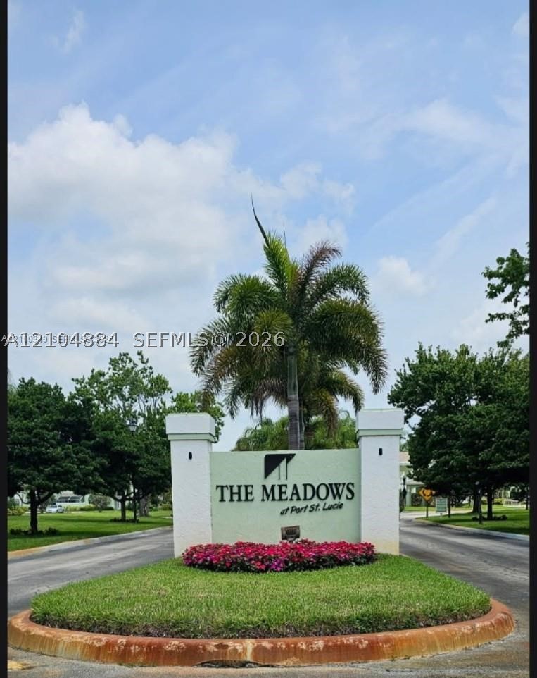 2058 SE Wild Meadow Cir Unit 101 — photo