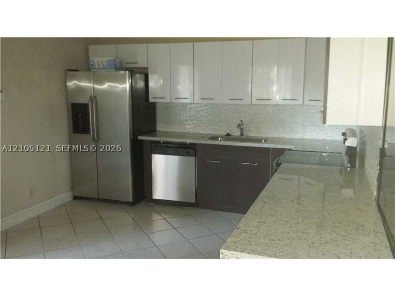 239 San Remo Bl — photo