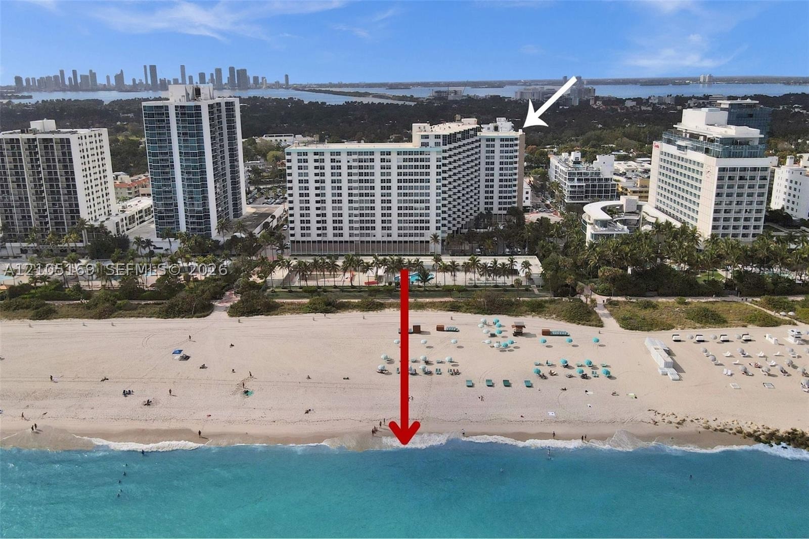2899 Collins Ave Unit 521 — photo