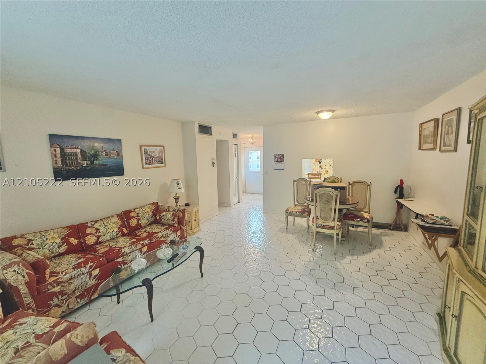 500 NE 14th Ave Unit 208 — photo