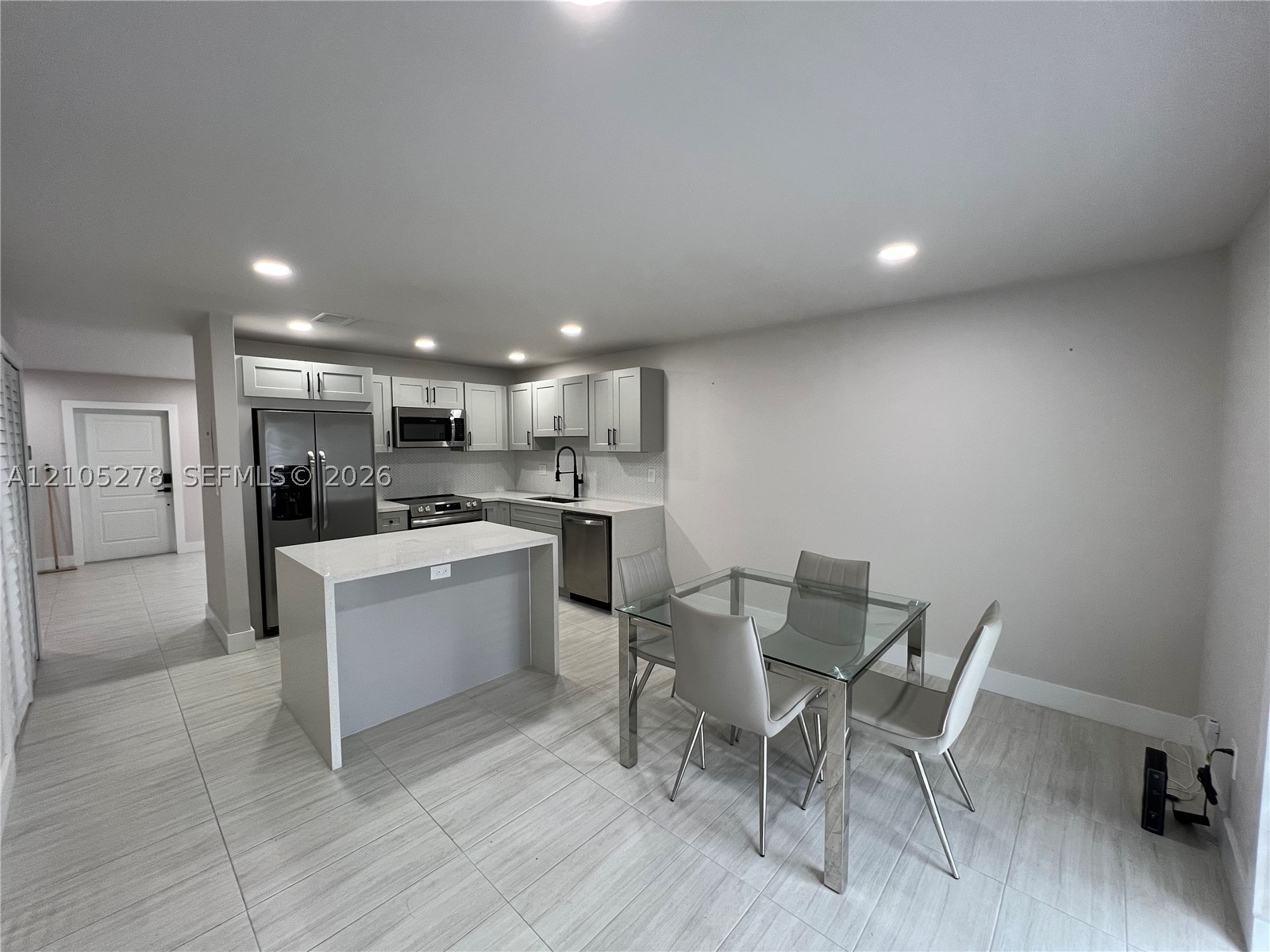 3826 SW 107th Ave Unit 2-2 — photo
