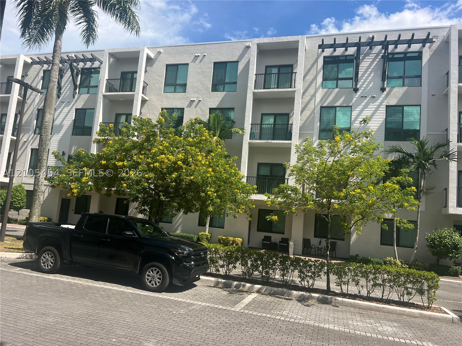 4745 NW 84th Ct Unit 20 — photo