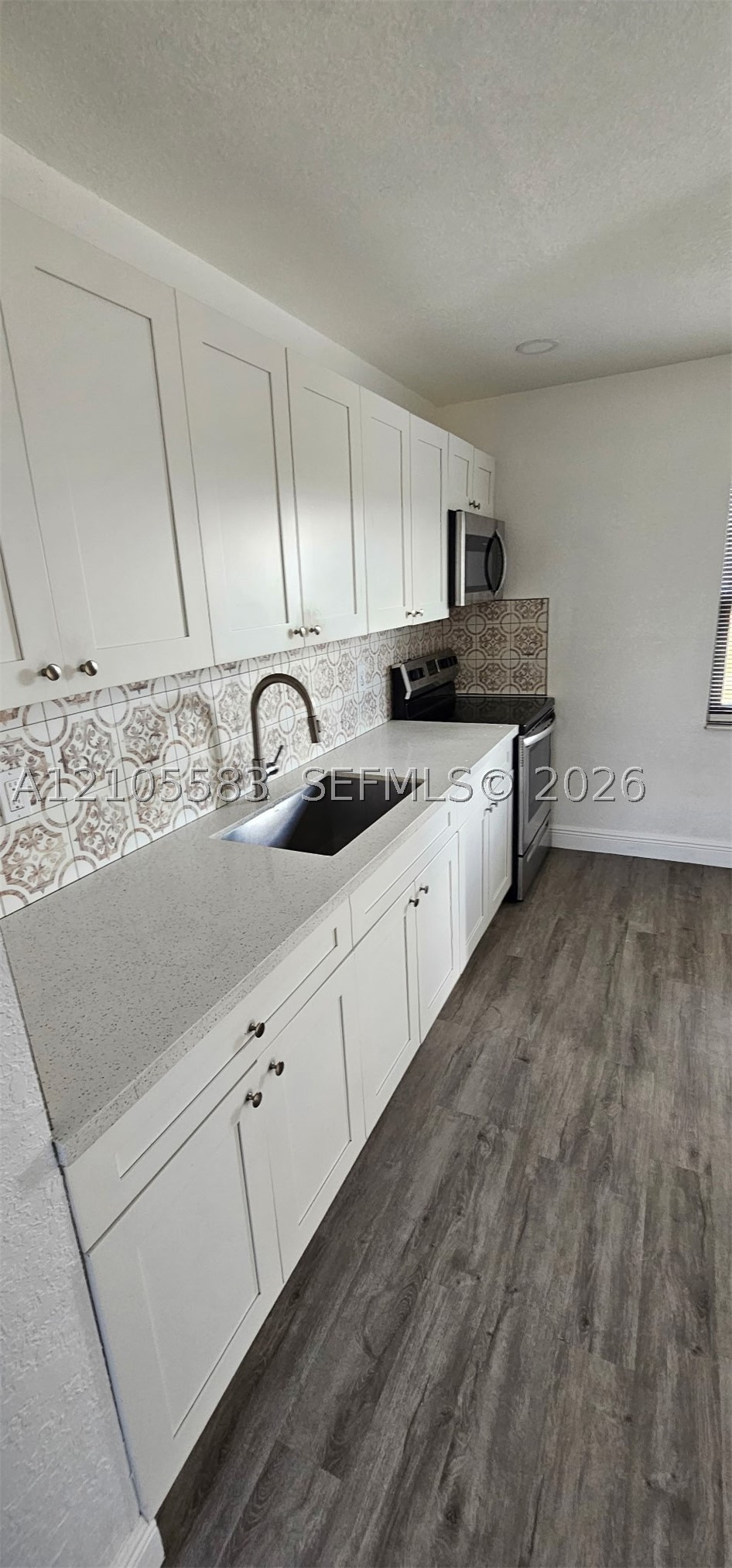 915 Avenue M — photo