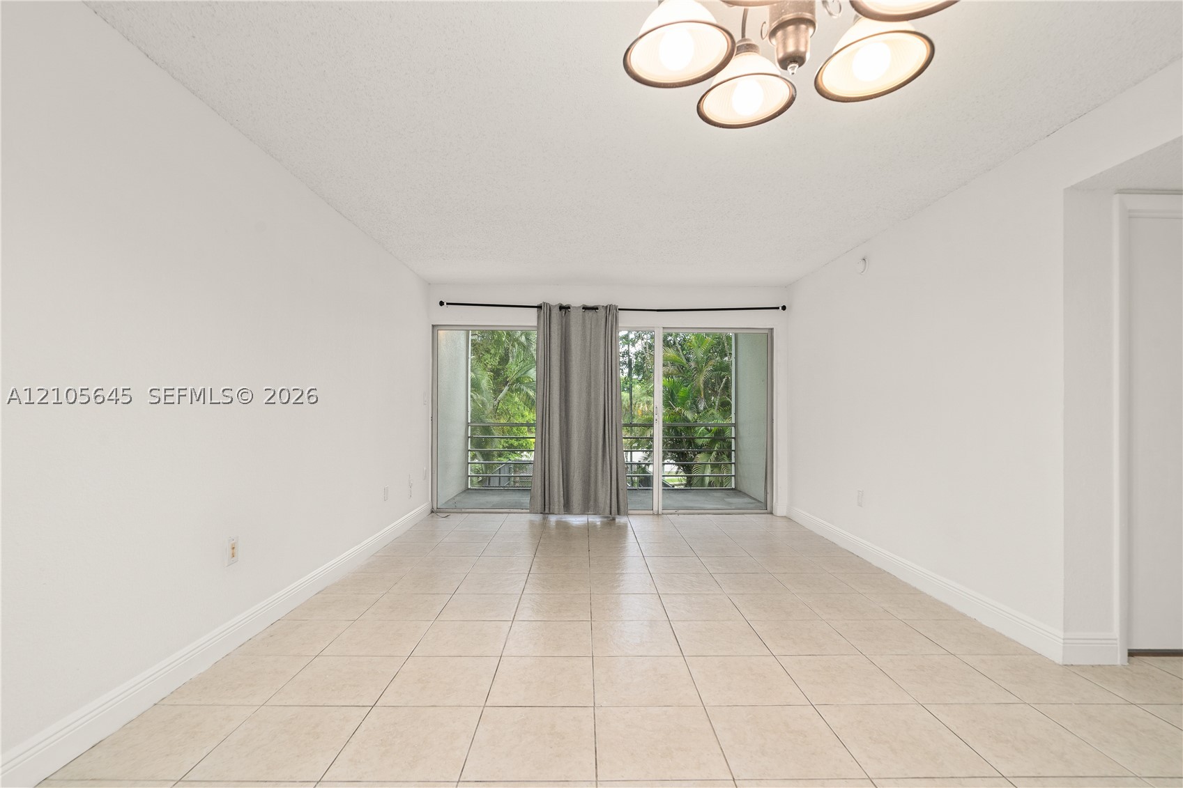 4205 N University Dr Unit 205 — photo