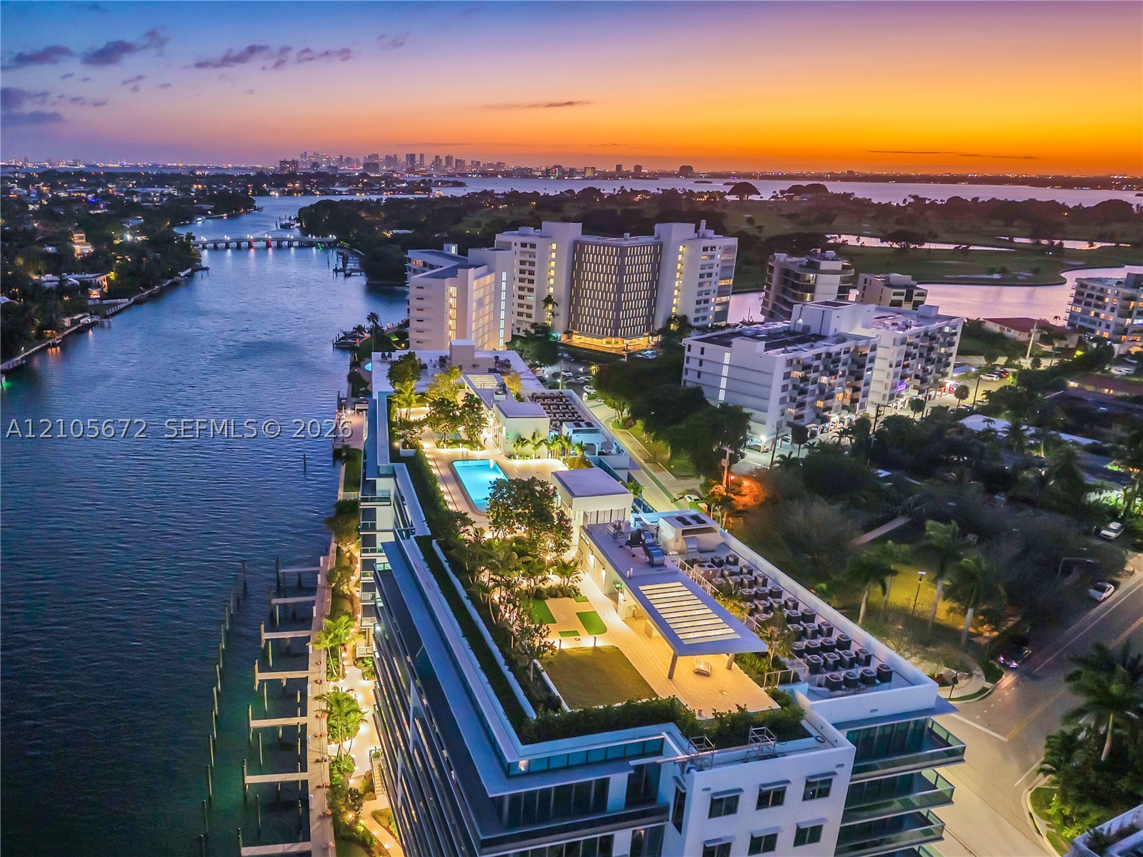 9201 E Bay Harbor Dr Unit 804 — photo
