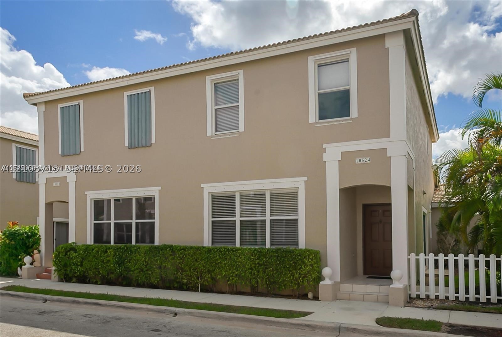10524 NW 57th Ct — photo