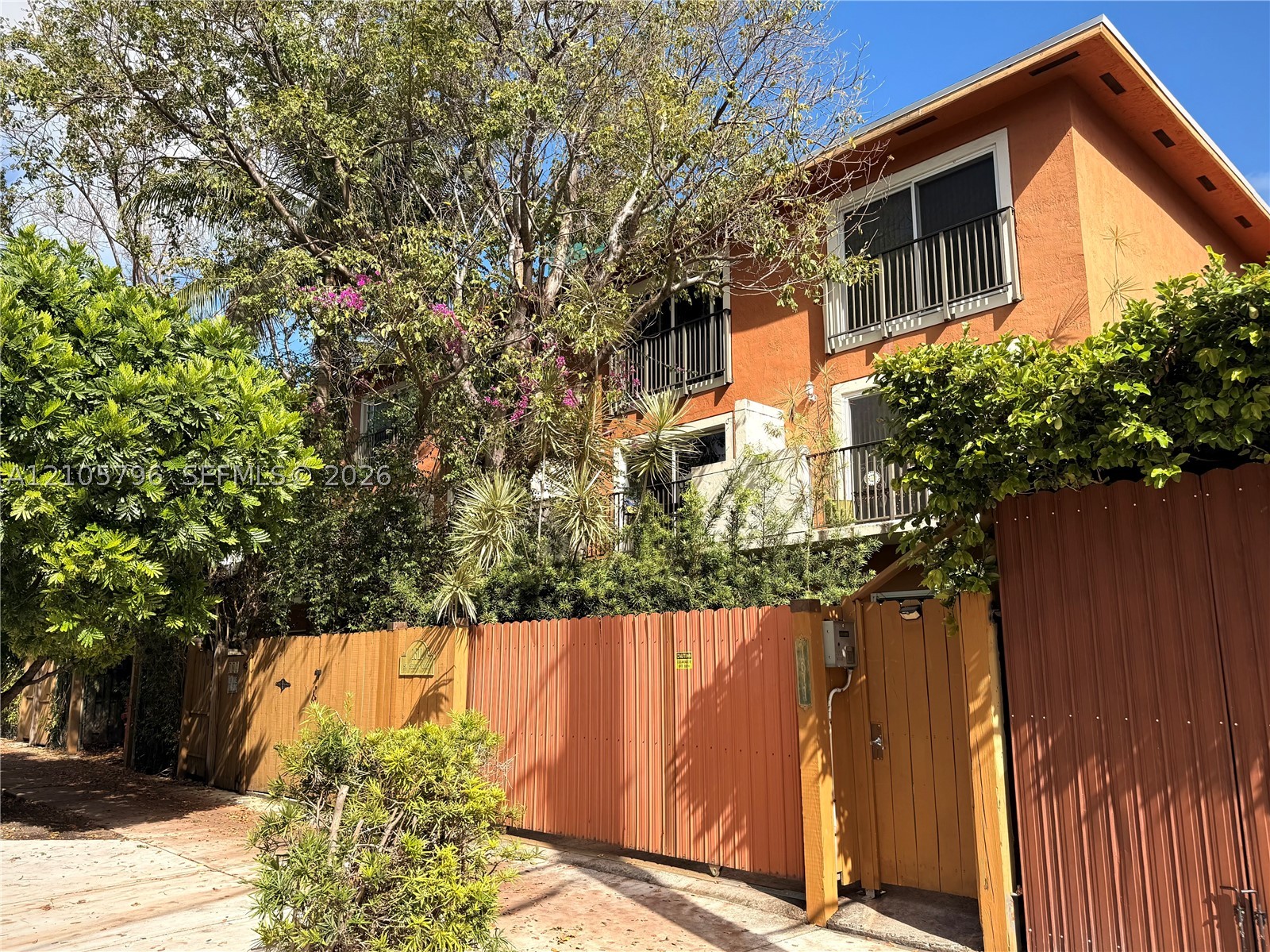 1611 SW 2nd Ct Unit a111 — photo