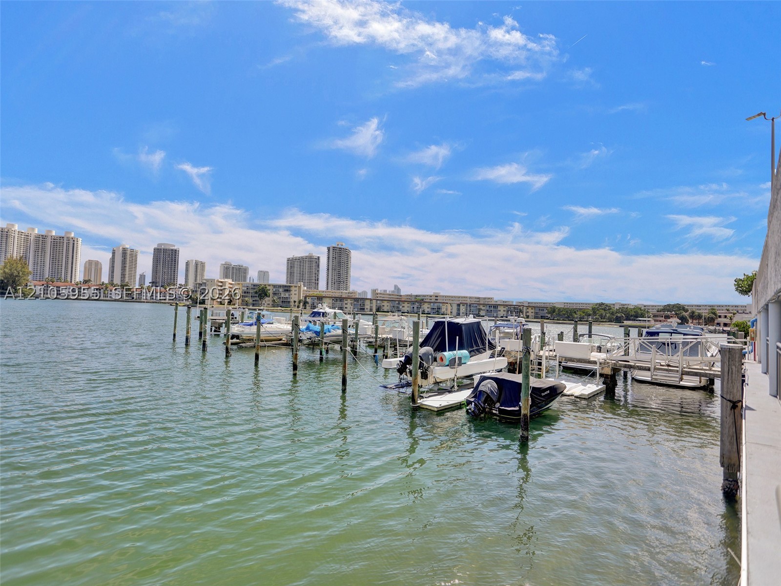 18011 Biscayne Blvd Unit 1904 — photo
