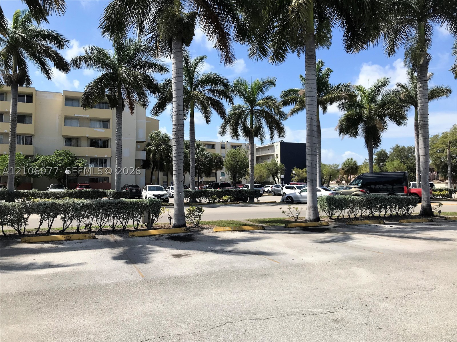 10000 NW 80 Ct Unit 2543 — photo