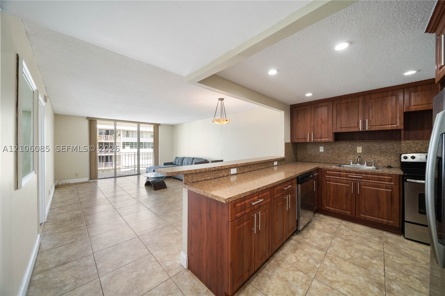 16710 NE 9th Ave Unit 705 — photo