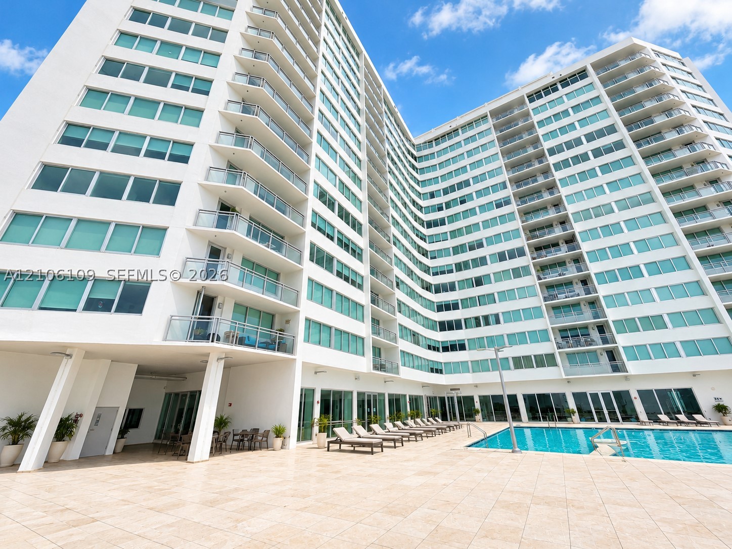 7135 Collins Ave Unit 1221 — photo