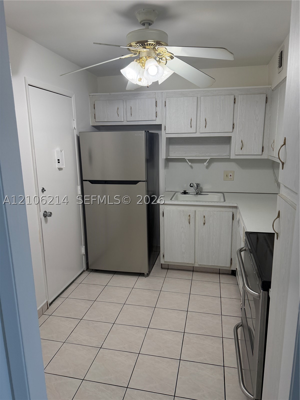 2841 NE 163rd St Unit 305 — photo