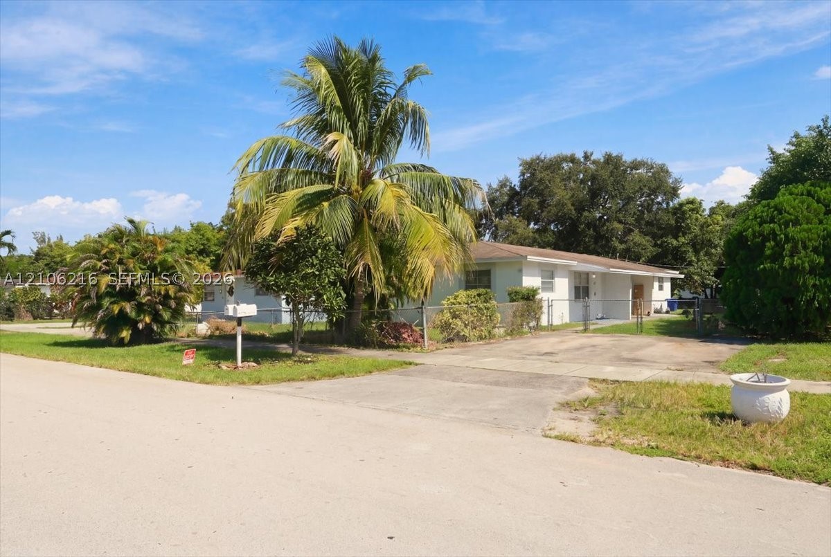15741 NW 39th Ct Unit 1 — photo