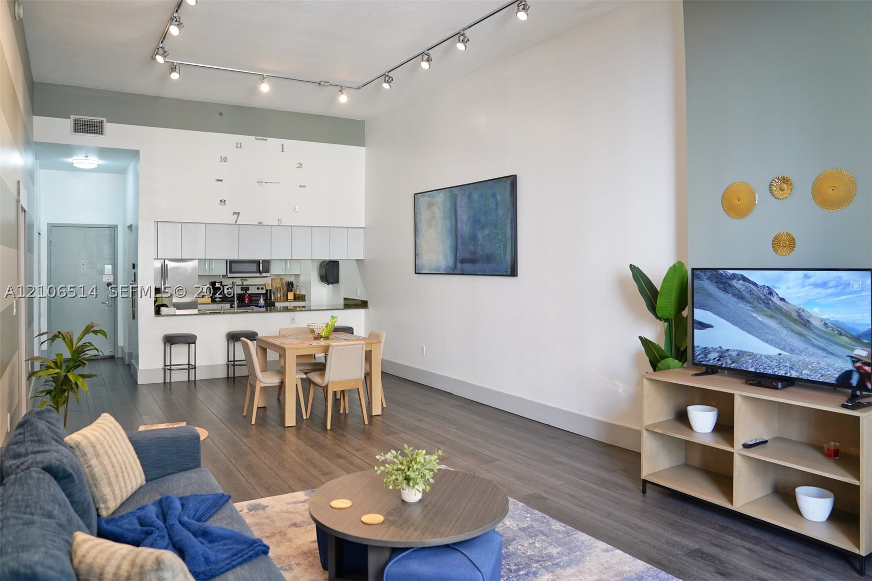 1200 Brickell Bay Dr Unit 1406 — photo